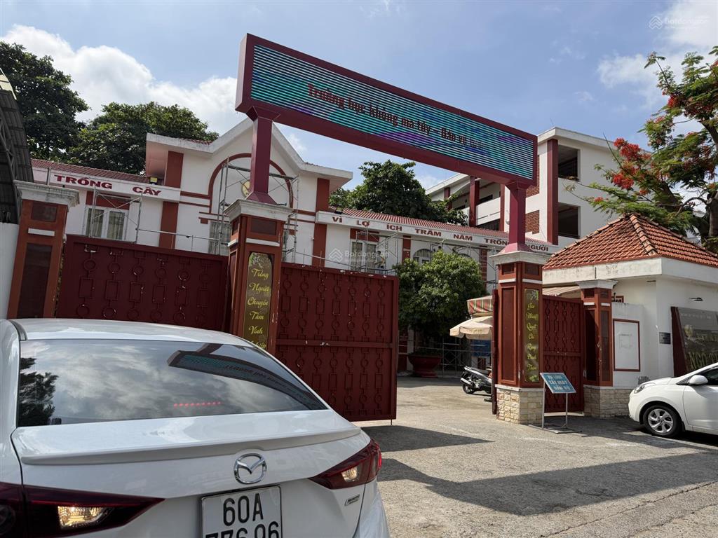 Cứu chủ. nhà ngộp bank lắm rồi! cn sổ 108m2, mặt tiền hồ bá phấn, phước long a quận 9  gần metro