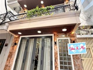 Nhà hẻm huỳnh văn bánh, phú nhuận, tphcm 2 lầu, full nội thất dtsd 66m2/ 6,3tỷ tl 3pn, 3wc shr