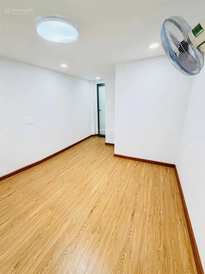 Nhà mới xây hẻm xe hơi 2/ tô hiến thành, p13,quận 10 dt 13,2m2 2pn, 1wc giá chỉ 2tỷ880( tl ) shr