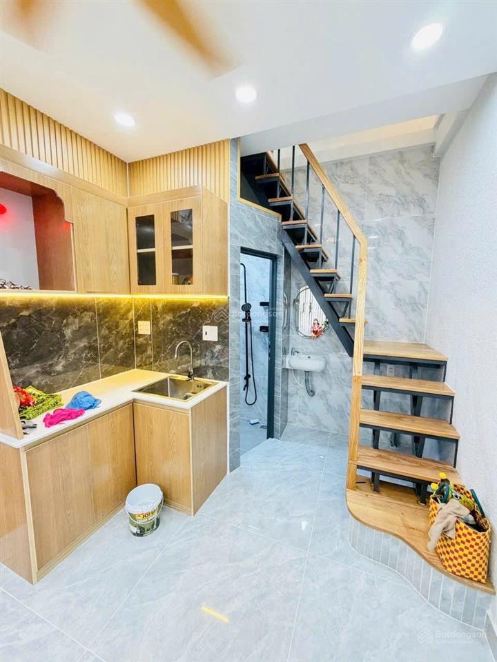 Nhà mới xây hẻm xe hơi 2/ tô hiến thành, p13,quận 10 dt 13,2m2 2pn, 1wc giá chỉ 2tỷ880( tl ) shr