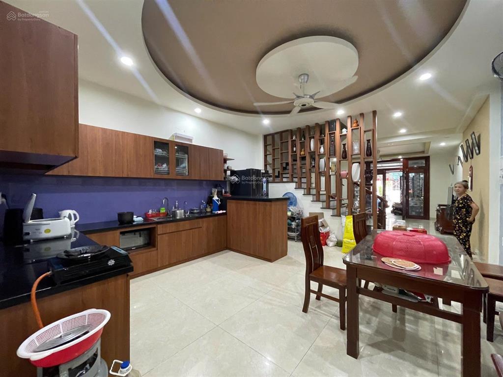 Thiếu nợ bán nhà kdc thái xuân đường 8m, vĩnh thái, nha trang 100m2 3pn, 4wc, 1pk giá chỉ 11tỷ shr