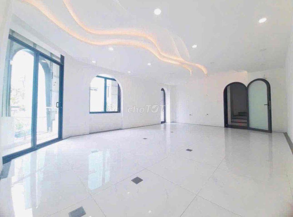 GIÁ SỐC HIẾM CÓ 3 MẶT TIỀN Lê Văn Sỹ – 390m² – Thang Máy – Chỉ 36tr