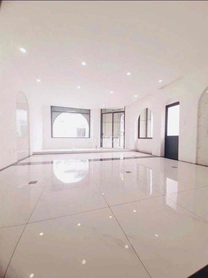 GIÁ SỐC HIẾM CÓ 3 MẶT TIỀN Lê Văn Sỹ – 390m² – Thang Máy – Chỉ 36tr