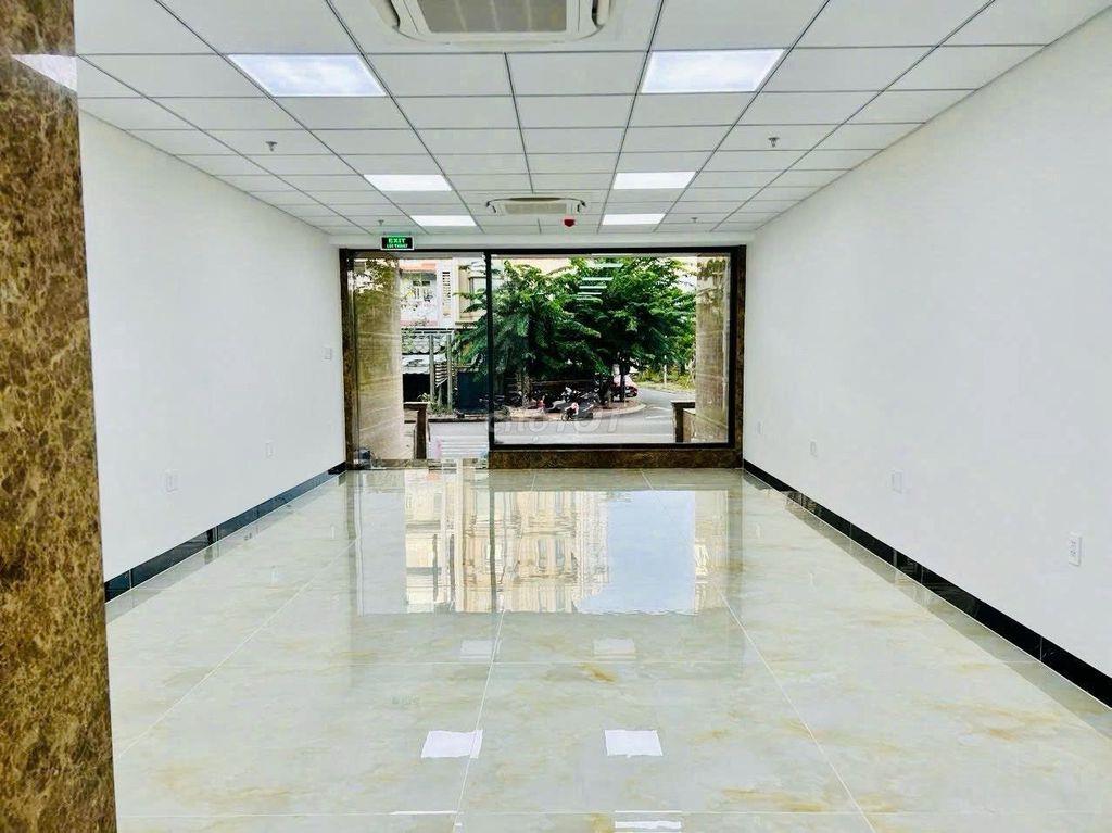 SIÊU PHẨM ỐP KÍNH-Cho thuê nhà Trần Nhật Duật,Quận 1.Thang máy, PCCC.