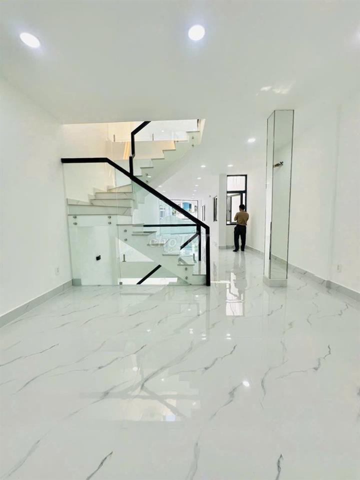 Nhà Mới 100% 4 Tầng DTSD 400m² Nguyễn Trọng Tuyển Tân Bình