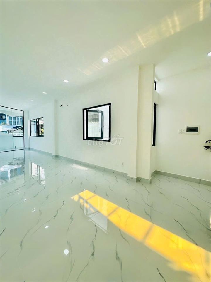 Nhà Mới 100% 4 Tầng DTSD 400m² Nguyễn Trọng Tuyển Tân Bình