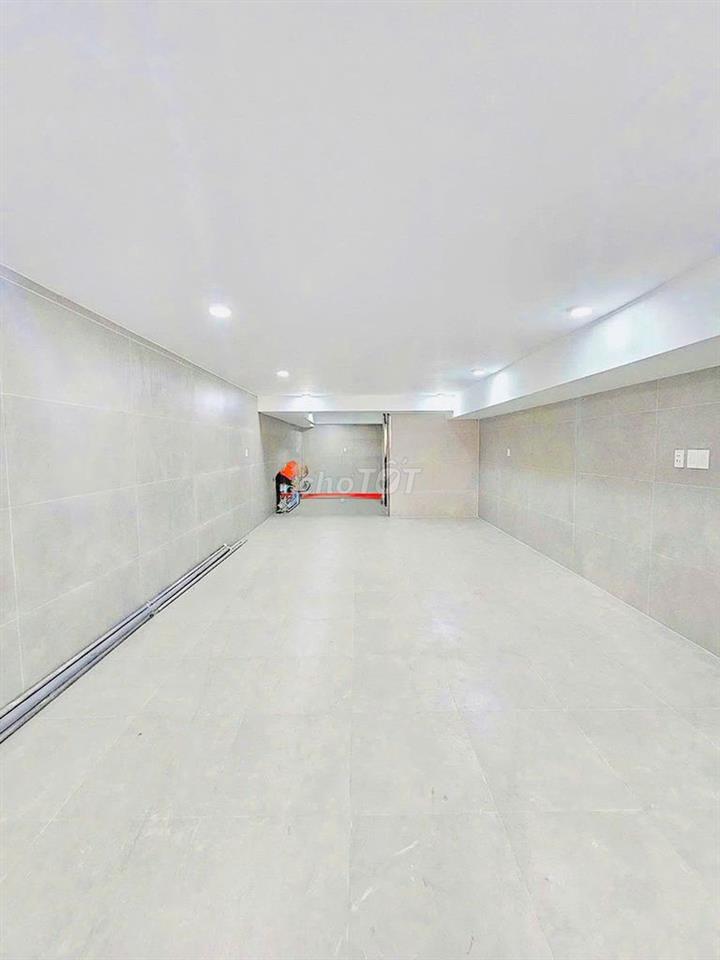 HOT! 48F Lam Sơn Bình Thạnh – Hầm, Thang Máy, Sàn Suốt, DTSD 500m²