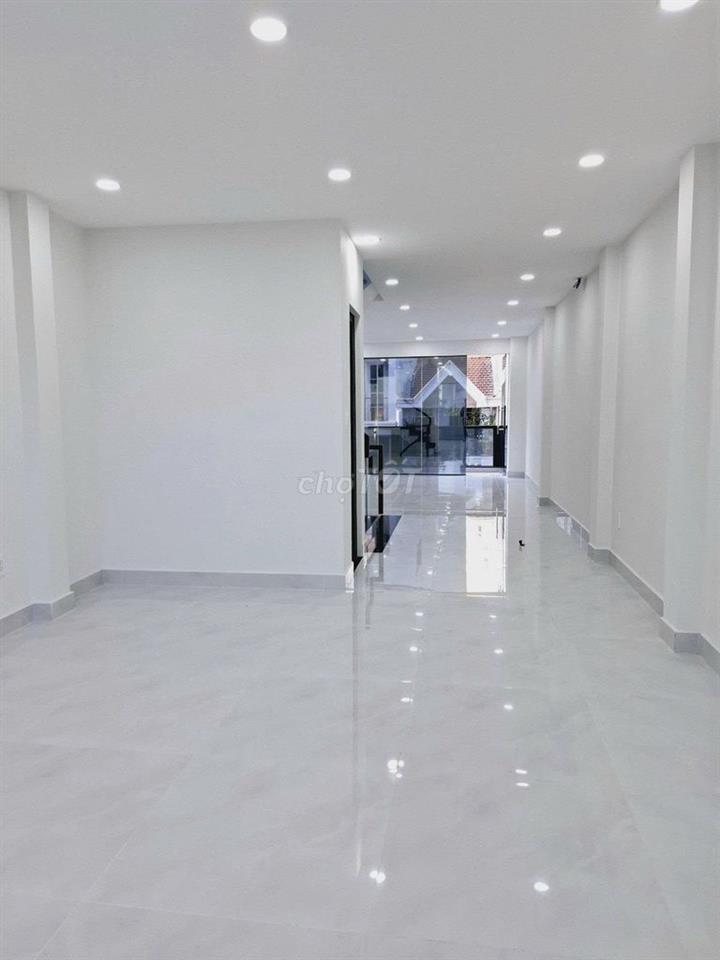 HOT! NHÀ ĐẸP  MẶT TIỀN HOA SỨ, P2 PHÚ NHUẬN – 5 TẦNG - DTSD 400M²