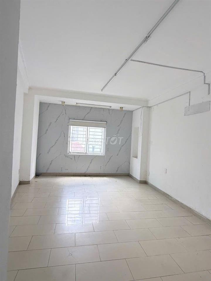 HOT! CHO THUÊ NGUYÊN CĂN 5 TẦNG HOA LAN  P.2 PN –DTSD 252M² – CHỈ 28TR