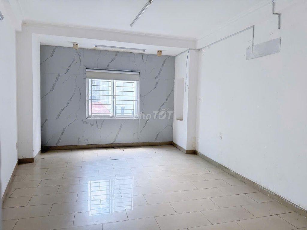 HOT! CHO THUÊ NGUYÊN CĂN 5 TẦNG HOA LAN  P.2 PN –DTSD 252M² – CHỈ 28TR