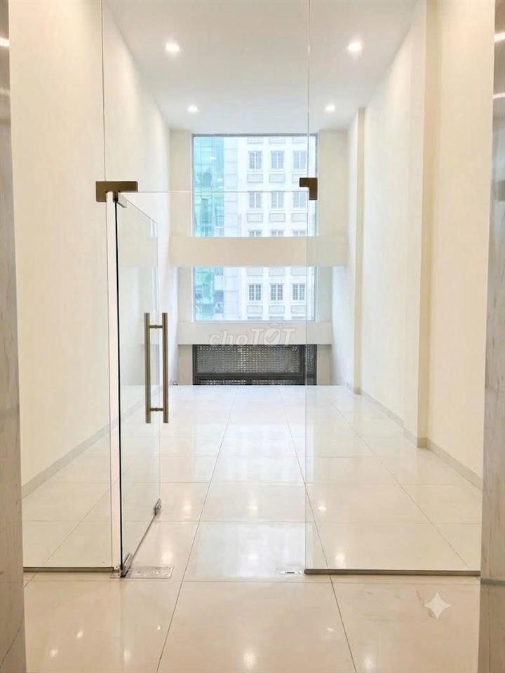 Cho thuê Nhà Mặt Tiền Huỳnh Văn Bánh Phú Nhuận 3 Tầng Thang Máy 25T