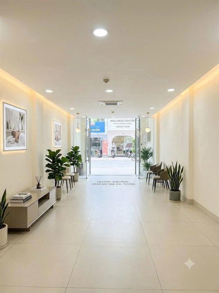 Cho thuê Nhà Mặt Tiền Huỳnh Văn Bánh Phú Nhuận 3 Tầng Thang Máy 25T