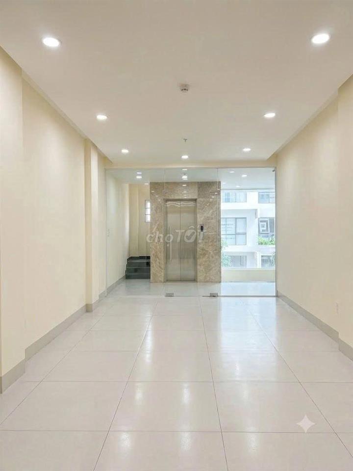Cho thuê Nhà Mặt Tiền Huỳnh Văn Bánh Phú Nhuận 3 Tầng Thang Máy 25T