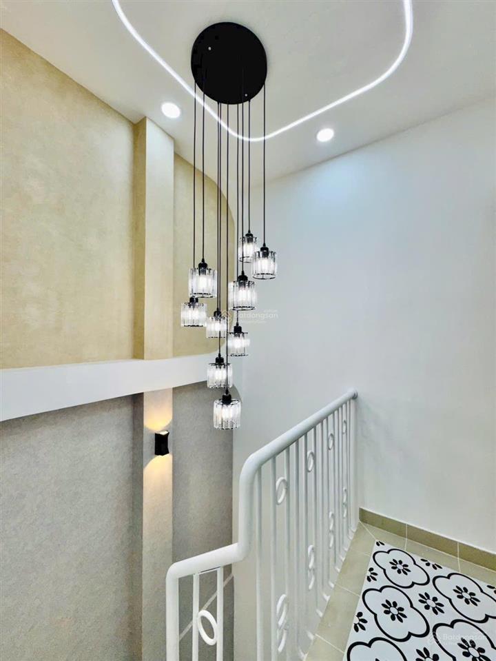 6,15tỷ! bán nhà 3 tầng mới đẹp hoàng hoa thám thích quảng đức, p5. ngay phan đăng lưu, bv hoàn mỹ.