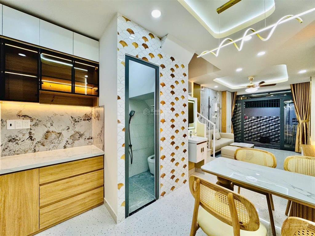 6,15tỷ! bán nhà 3 tầng mới đẹp hoàng hoa thám thích quảng đức, p5. ngay phan đăng lưu, bv hoàn mỹ.