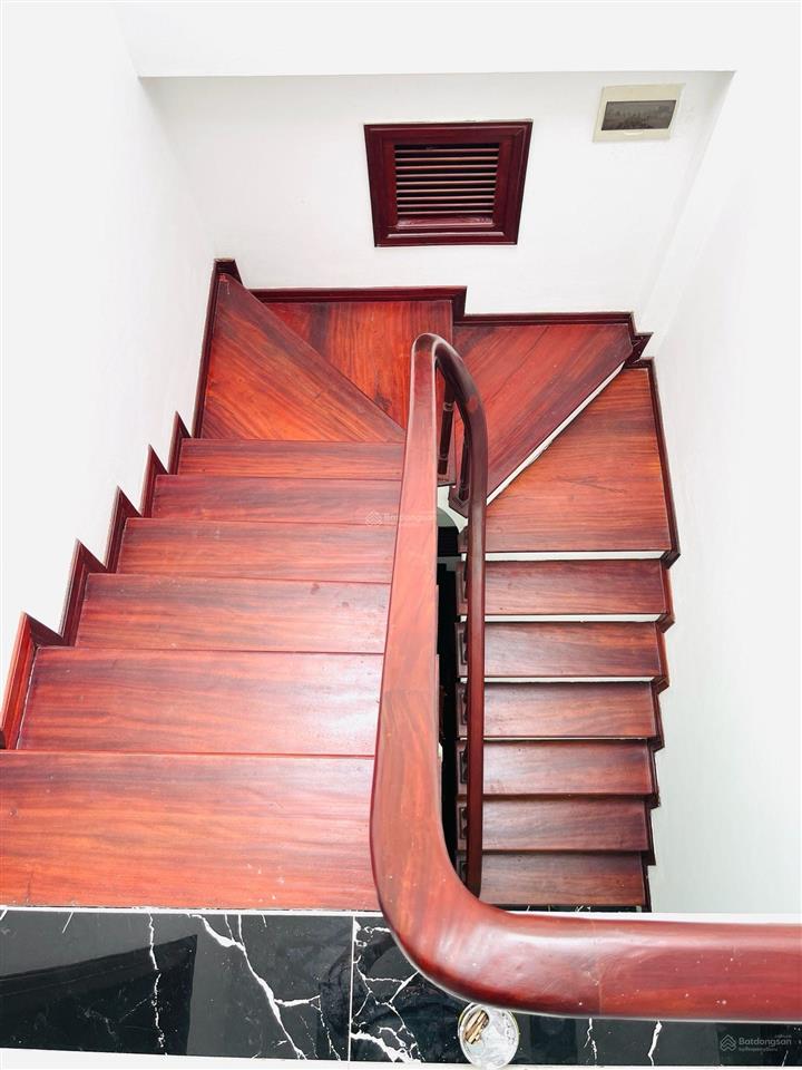 Nhà đẹp hoàng mai 2 thoáng ngõ thông gần phố diện tích rộng vị trí đẹp hiếm