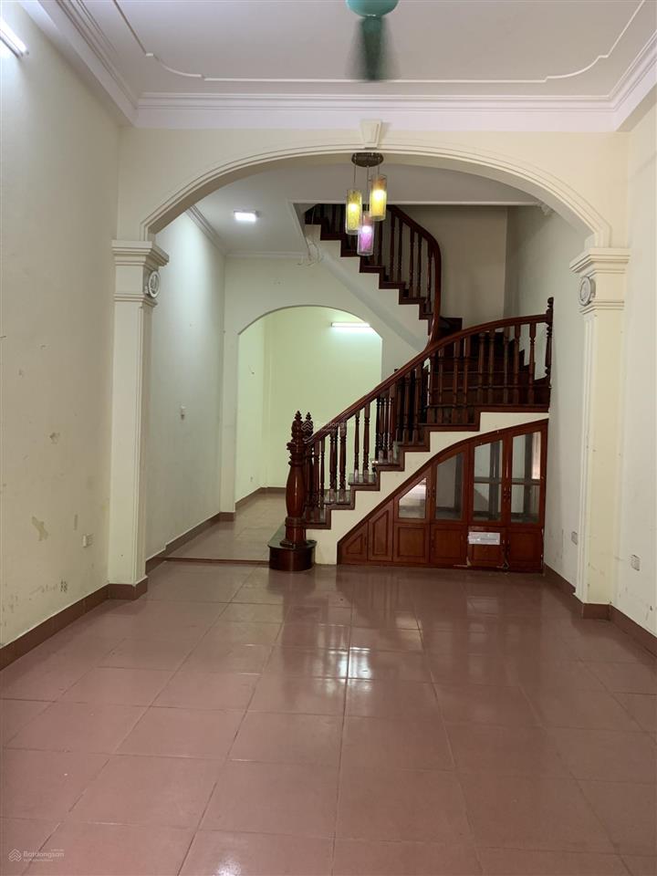 Cho thuê nhà liền kề 4 tầng, giá 18triệu/tháng