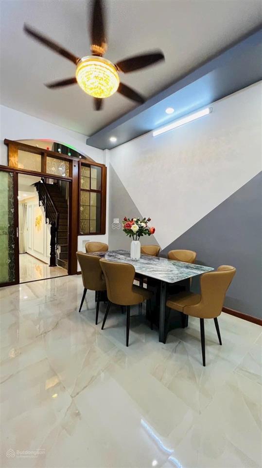 Hẻm xe tải tô hiến thành 63m 5 tầng 6pn nhà mới có khung thang máy