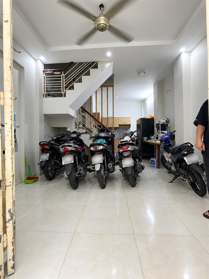 Bán nhà quận 10 4 tầng btct ngang 4.4m vài phút đến vạn hạnh mall