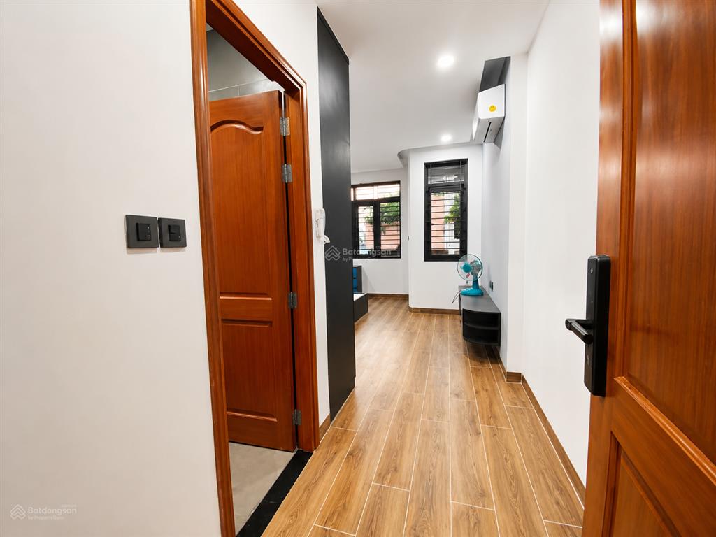 Bán nhà thiên phước, p.9 tân bình (4.4m x 11m) 5 tầng btct xe hơi đến cổng