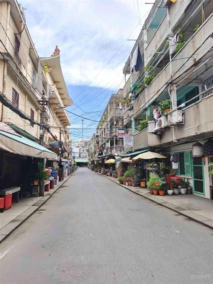 Bán nhà bà hạt quận 10  hxt cách 1 căn  lô góc không lộ giới  4 tầng btct