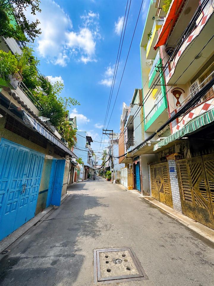 Ngay vòng xoay lê đại hành  nguyễn thị nhỏ  67m2  5 tầng  đường nhựa xe tải thông