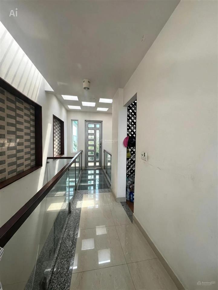Ngay vòng xoay lê đại hành  nguyễn thị nhỏ  67m2  5 tầng  đường nhựa xe tải thông