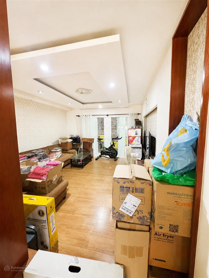 Ngay vòng xoay lê đại hành  nguyễn thị nhỏ  67m2  5 tầng  đường nhựa xe tải thông