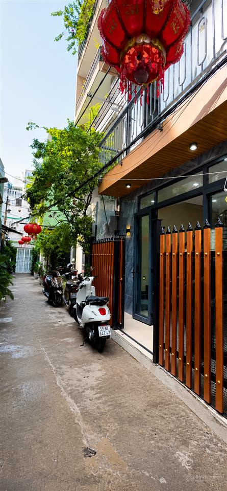 Ngay thiên phước  lý thường kiệt  giáp quận 10  đh bách khoa  (4,3mx10m)  2 tầng  3 pn  6,xt