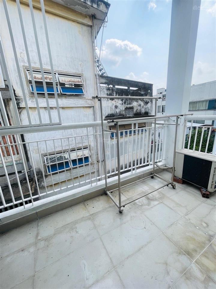 Hẻm xe hơi  quận 10  ngay công viên lê thị riêng  (4,2mx14m)  nở hậu đẹp  5 tầng đúc