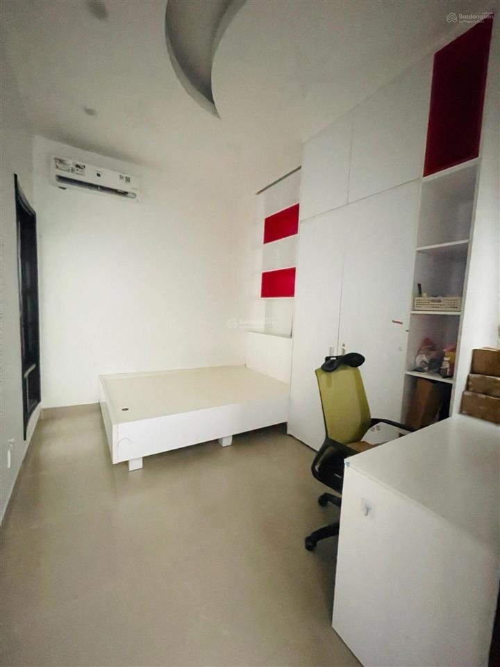 Hẻm xe hơi  quận 10  ngay công viên lê thị riêng  (4,2mx14m)  nở hậu đẹp  5 tầng đúc