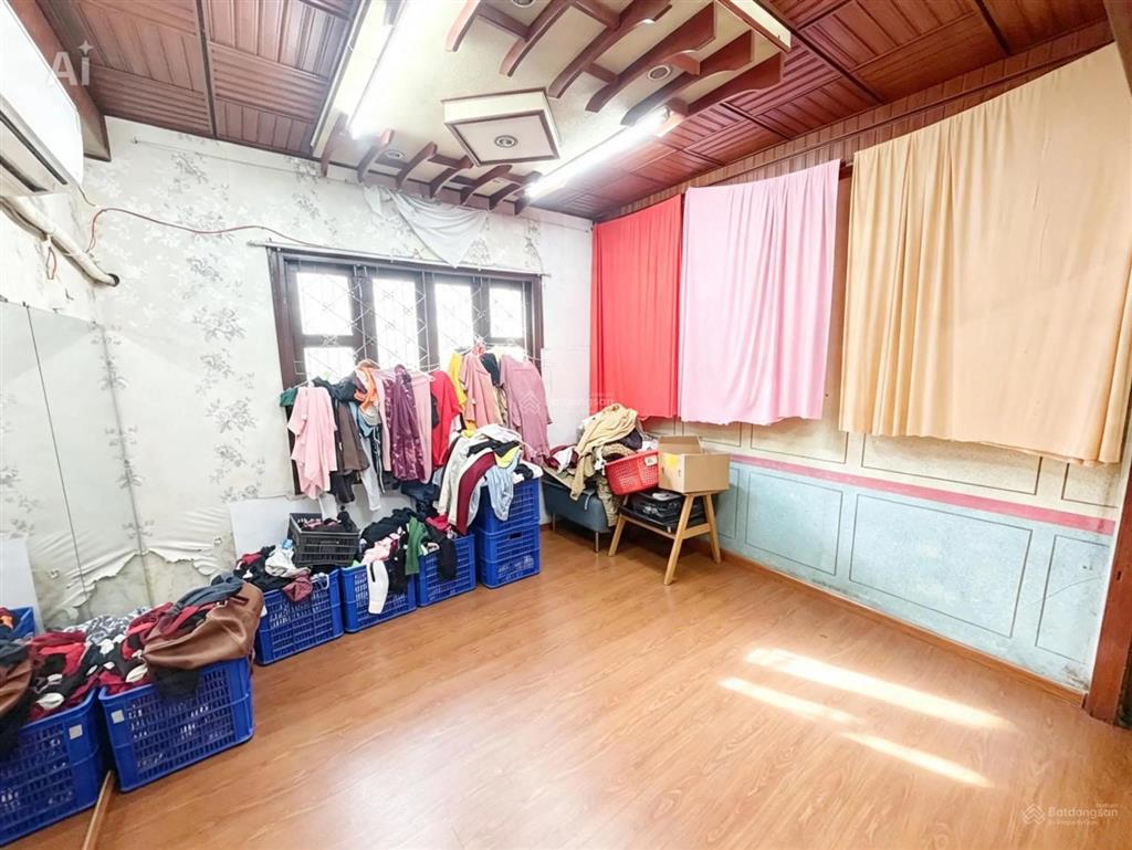 Trung tâm tân bình thông 373 lý thường kiệt lô góc  50m2 hẻm xe hơi thông
