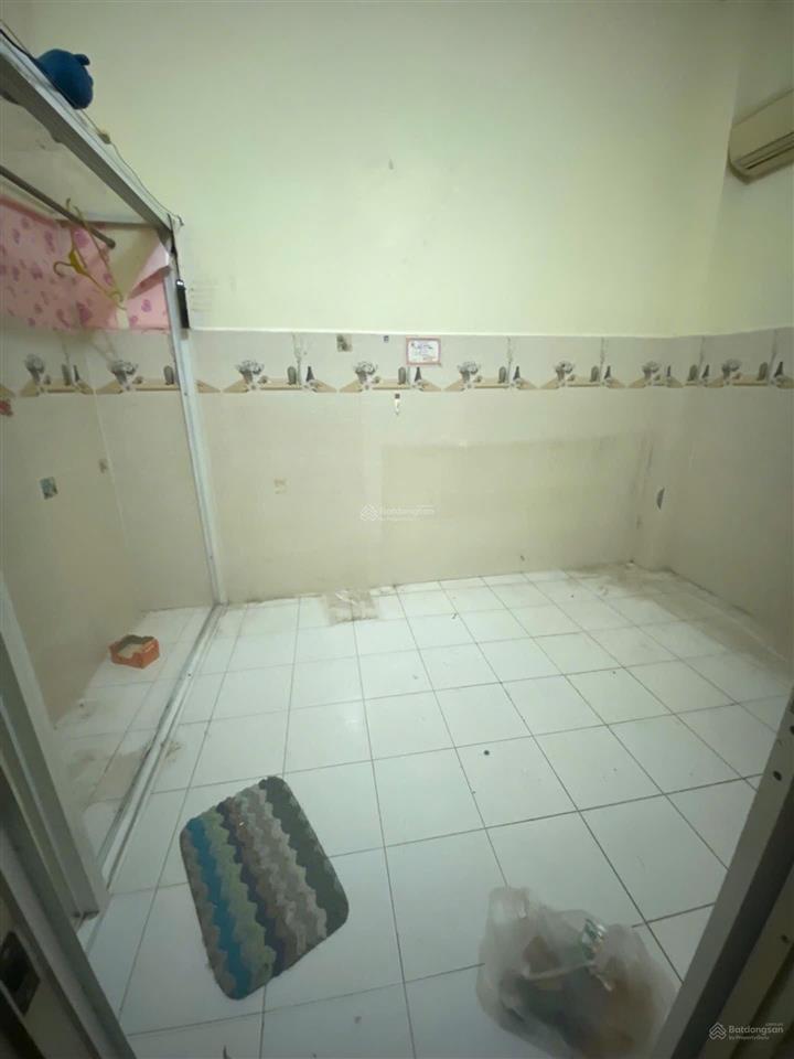 Hàng hiếm tân bình phường 9 cũ  70m nở hậu hẻm ô tô sát nhà hàng xóm lữ gia