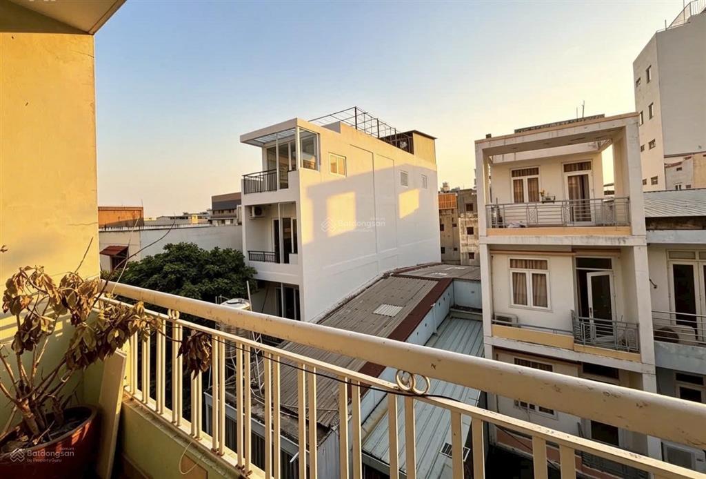 Nhà bán quận 10  gần 100m2  hẻm xe hơi rộng rãi  4 tầng
