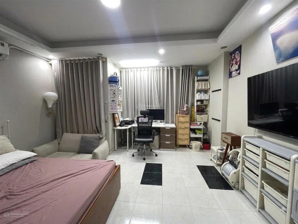 Gấp bán nhà huỳnh văn bánh, phú nhuận nhà 4 tầng (5mx16m)  sổ vuông a4