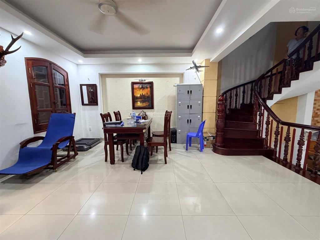 Biệt thự phố cao cấp bạch đằng khu sân bay tân bình  hẻm xe hơi né nhau  (6mx15m)  5 tầng