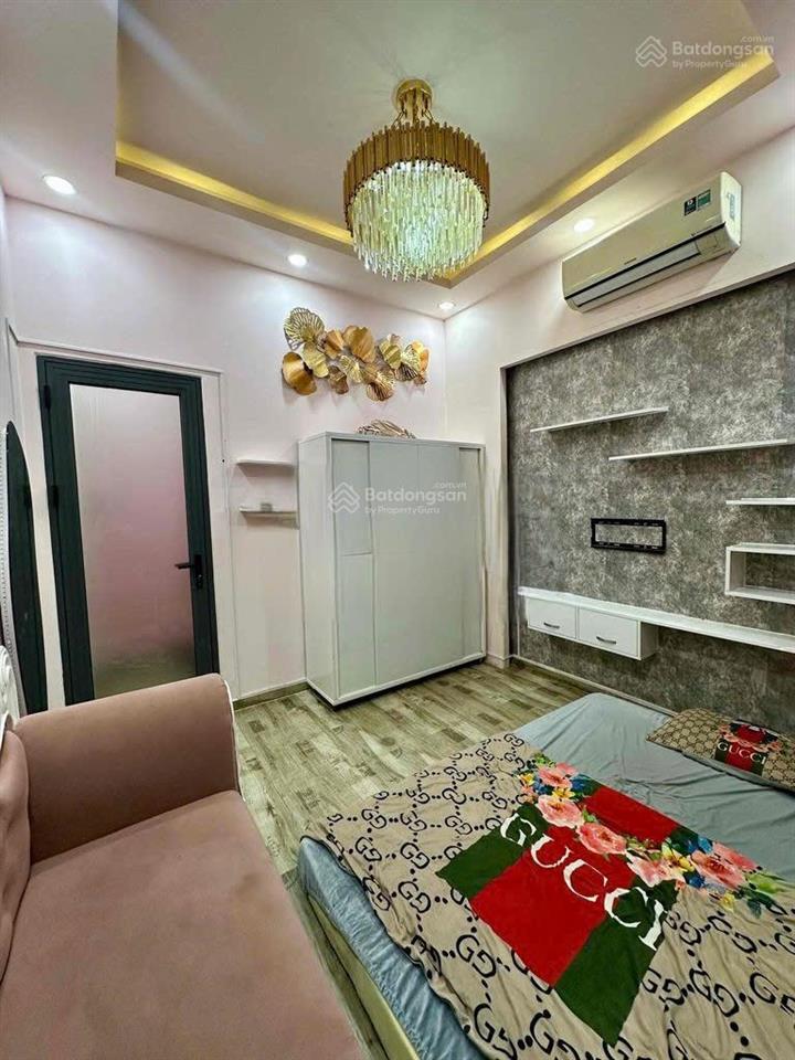 Cho thuê nhà ngay thạch thị thanh quận 1 dt 28m2 3 tầng có sân thượng 13tr/ tháng