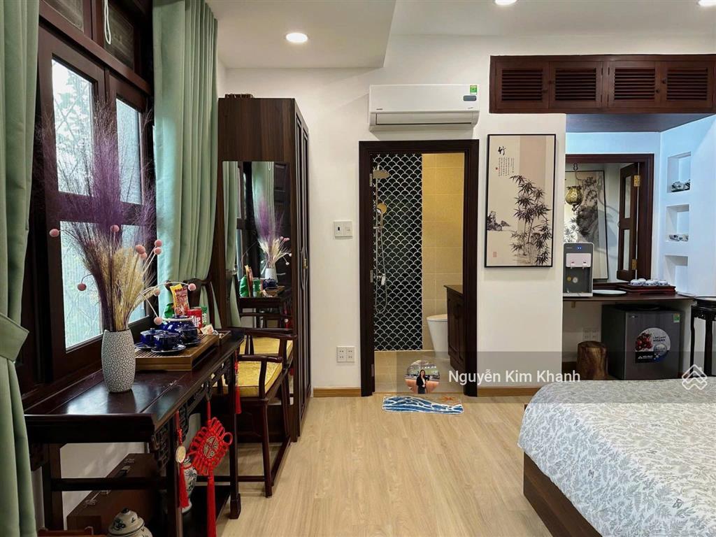 Hxh nguyễn văn trỗi  7m 5 tầng thang máy  8pn kiểu châu âu  dòng tiền 60tr/tháng