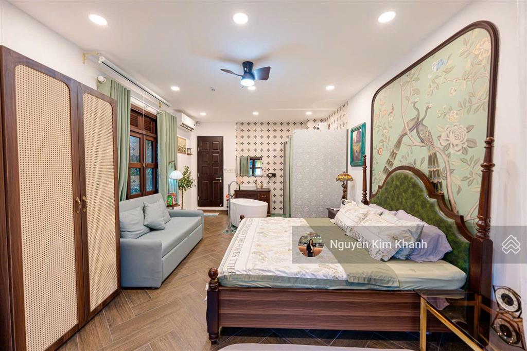 Hxh nguyễn văn trỗi  7m 5 tầng thang máy  8pn kiểu châu âu  dòng tiền 60tr/tháng