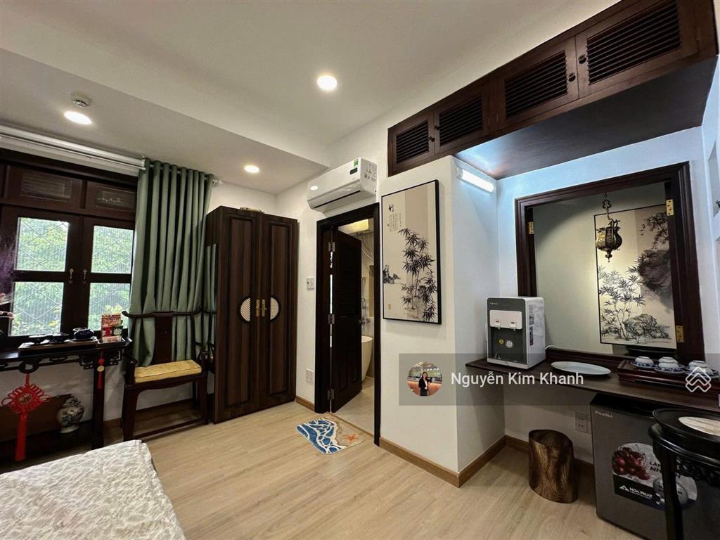 Hxh nguyễn văn trỗi  7m 5 tầng thang máy  8pn kiểu châu âu  dòng tiền 60tr/tháng