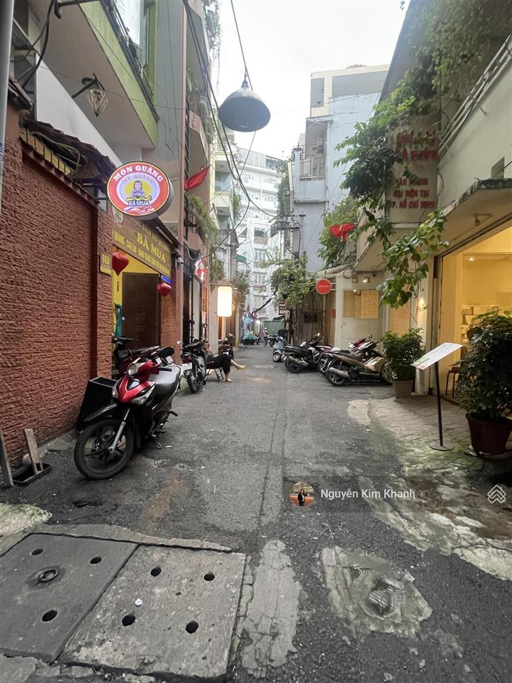 Bán nhà hxh quận 1  ngay ngã 6 phù đổng  62m  gpxd 5 tầng  cách mt lê thị riêng 10m