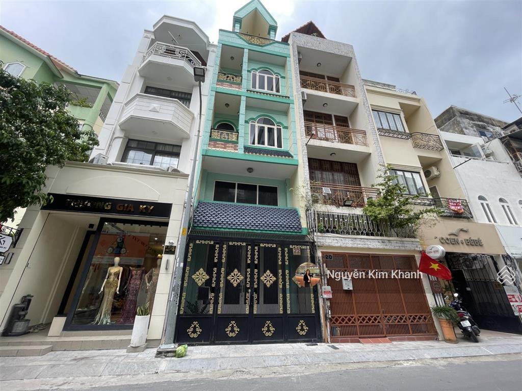 Mặt tiền phường tân định q1  đặng dung thông ra phan xích long  khu vip toàn hàng quán cao cấp