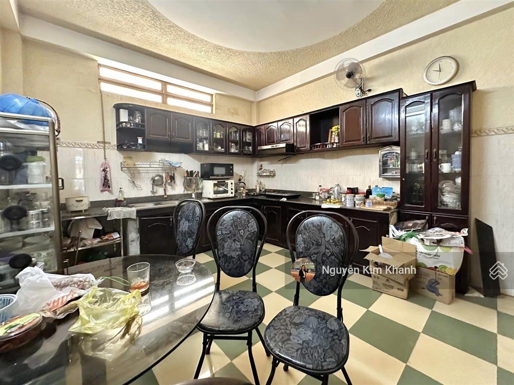 Mặt tiền phường tân định q1  đặng dung thông ra phan xích long  khu vip toàn hàng quán cao cấp