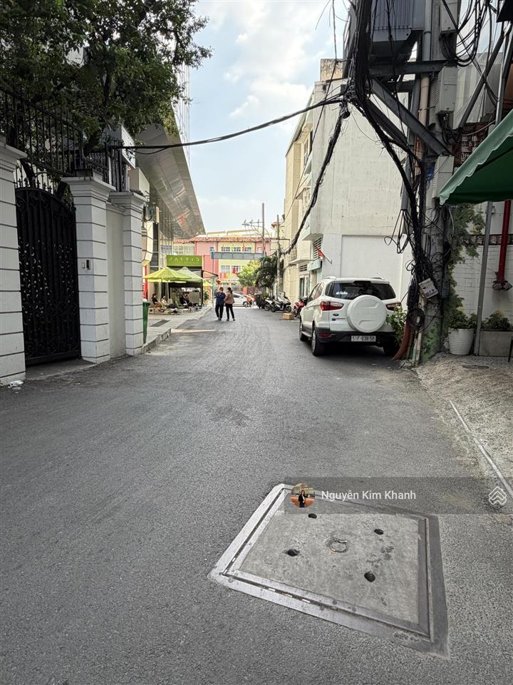 Khu vip sát hxh nguyễn văn trỗi  70m 6 tầng  ngang 7m  12pn wc riêng  phù hợp làm chdv cao cấp