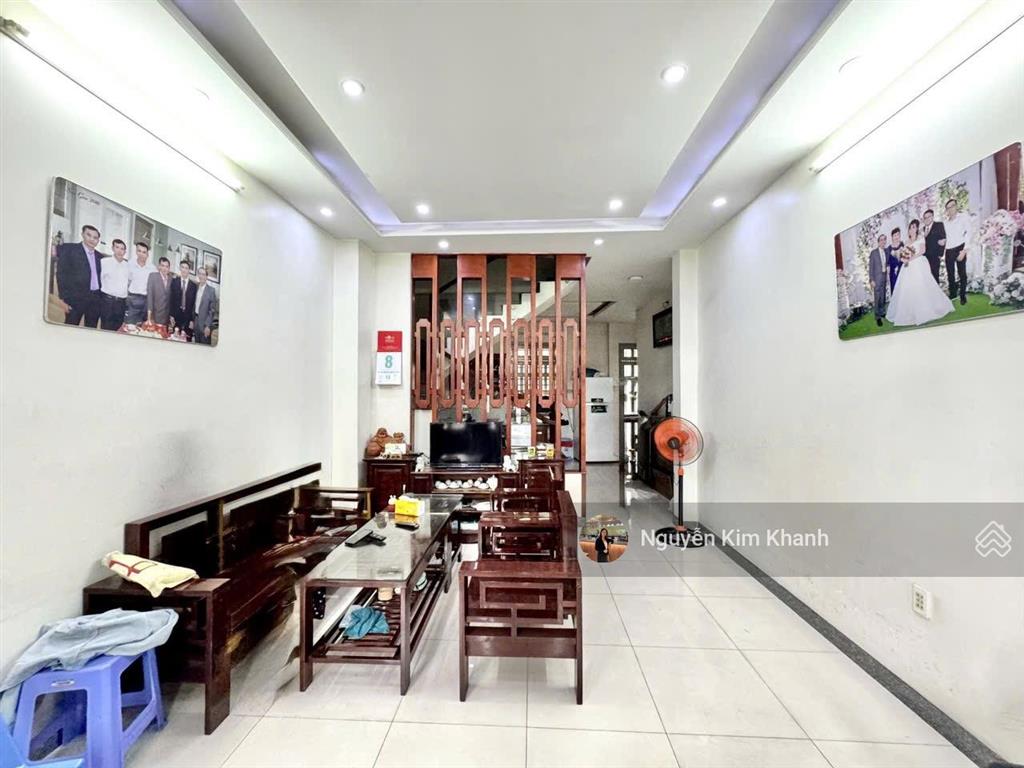 Hxh 6m kế bên white palace hoàng văn thụ  4 tầng 5pn  oto đậu trước nhà  nội thất gỗ căm xe
