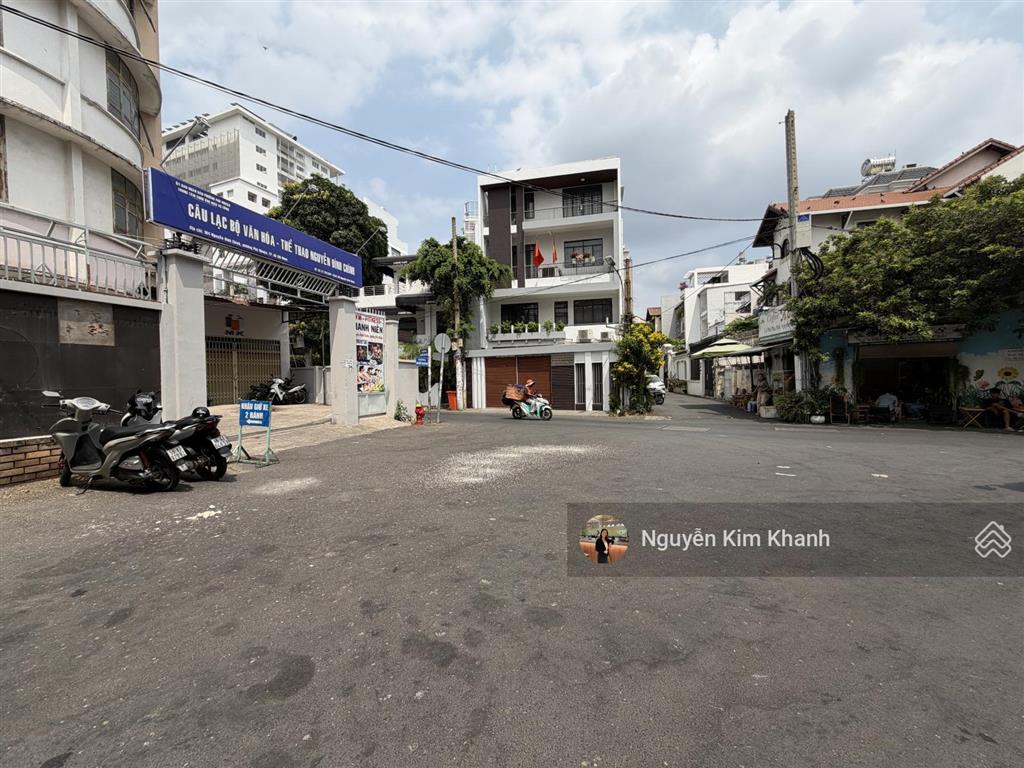 Mặt tiền khu building phú nhuận  ngang 6m  4 tầng  tuyến đường huyết mạch q1 đi sân bay tsn