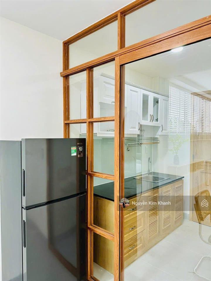 Dòng tiền 90tr/tháng  hxh tránh nhau q1  100m 6 tầng thang máy  khu văn phòng cao cấp