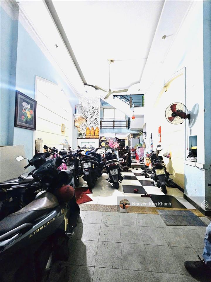 Hxh khu cao ốc vp phú nhuận  sát bên nguyễn văn trỗi  hẻm oto tránh 8m  5 tầng 7pn