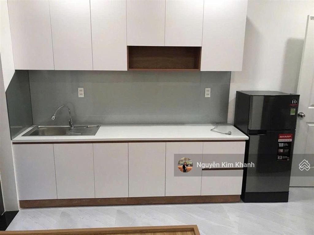 Sát bên tân định q1  hxh thông 7m phan đình phùng  5 tầng 6pn  đang hd khoán 30tr/tháng
