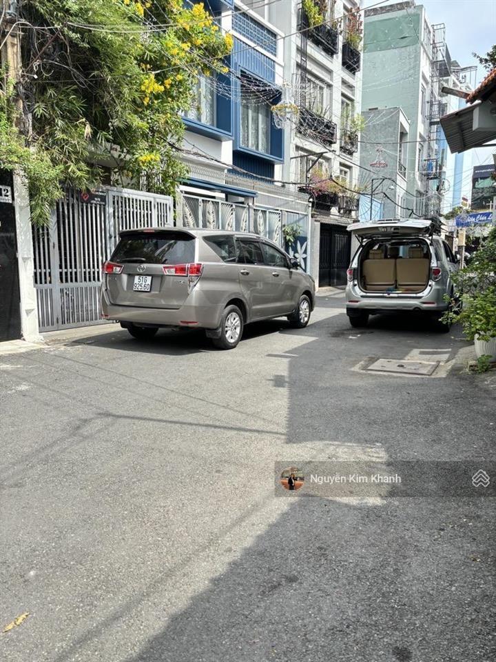 Sát bên phan đăng lưu  91m2 xd 5 tầng  hxh 8m  phù hợp làm chdv